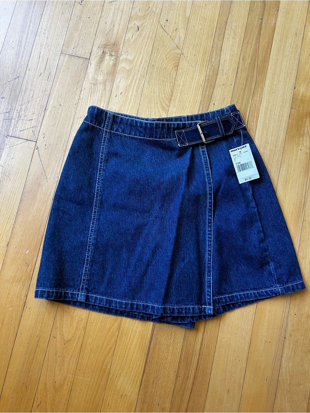 Breaker blue jeans skort with original mervyn’s tag still on! Size 7 but fits 25